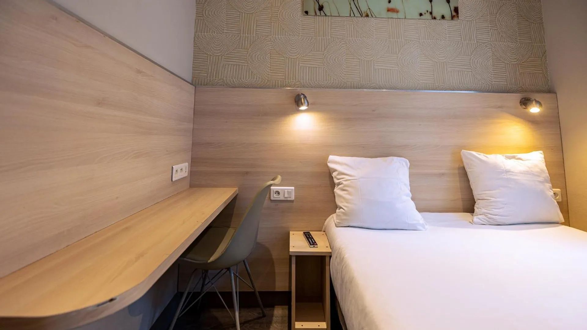 Hotel Aix Europe Paris 2*,  France
